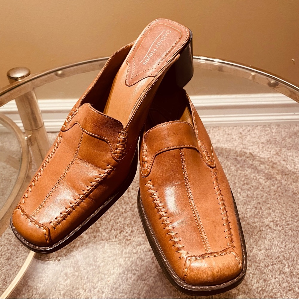 Denver Hayes slip on mules Sz 8